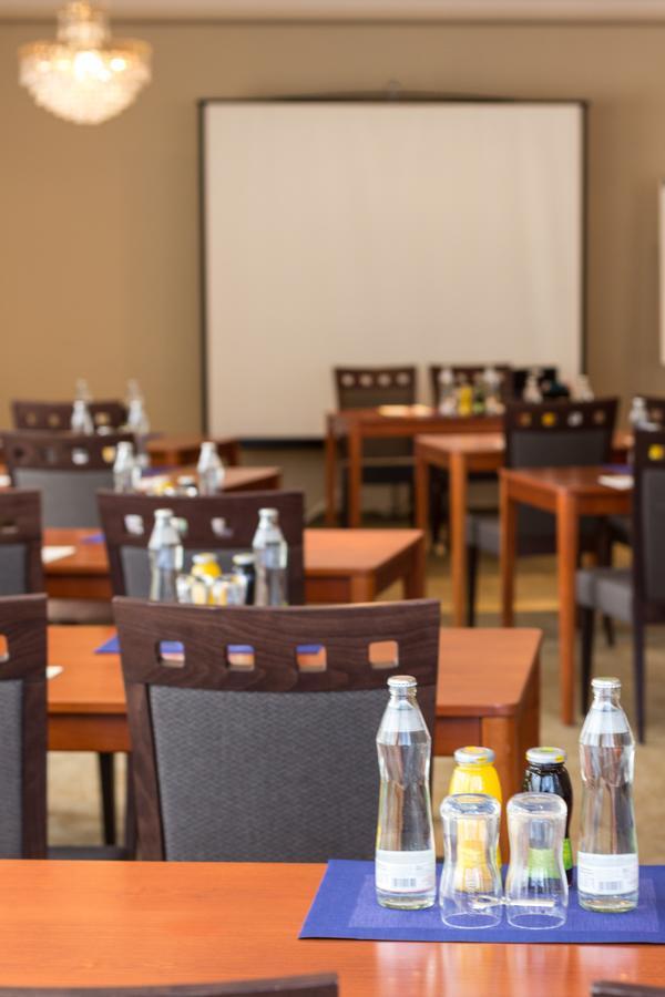 Hotel Landskron بروك أن دير مور المظهر الخارجي الصورة