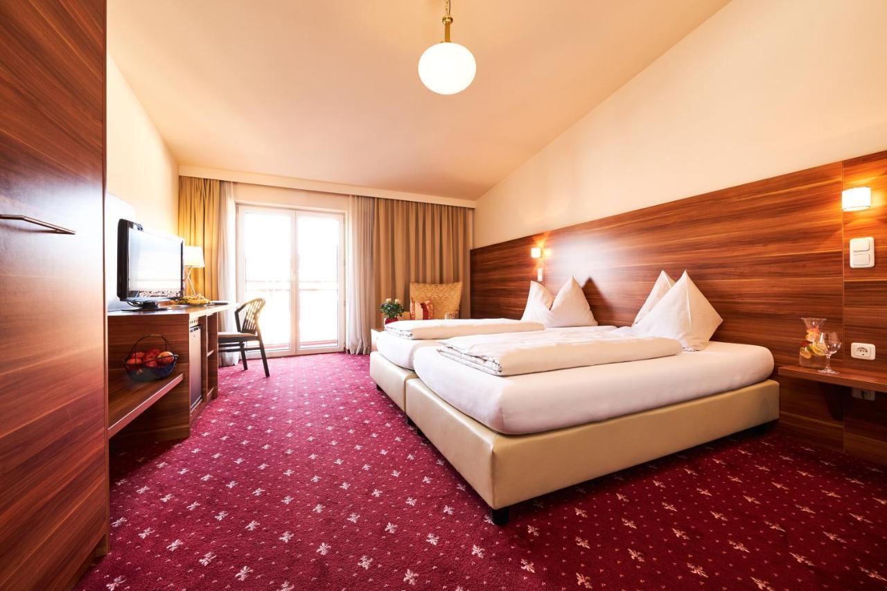 Hotel Landskron بروك أن دير مور المظهر الخارجي الصورة